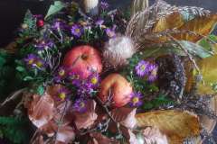 Efterårsdekoration med naturmaterialer og bivokslys