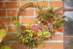 efterårskrans på muren