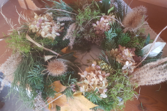 adventskrans med minder om efteråret