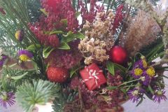 lille-juledekoration-med-lille-pakke-fra-genbrug